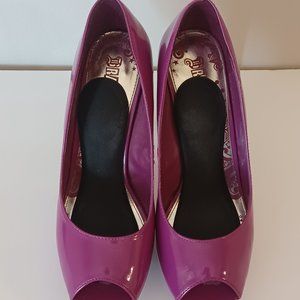 Women's high heel shoes